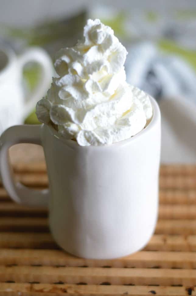 Make your own delicious Starbucks White chocolate mocha at home with this easy copycat recipe. Save Money! #DIY